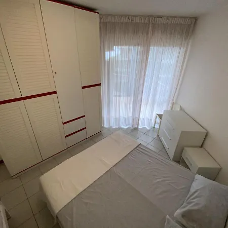 Condominio Cristallo アパート *